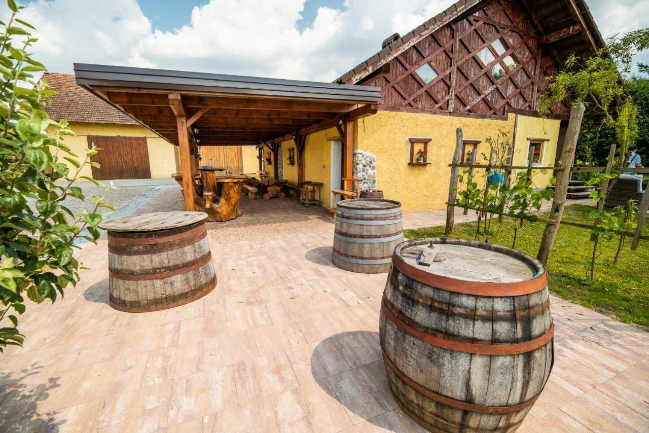 Apartment With Sauna Pr' Geci Добова Экстерьер фото